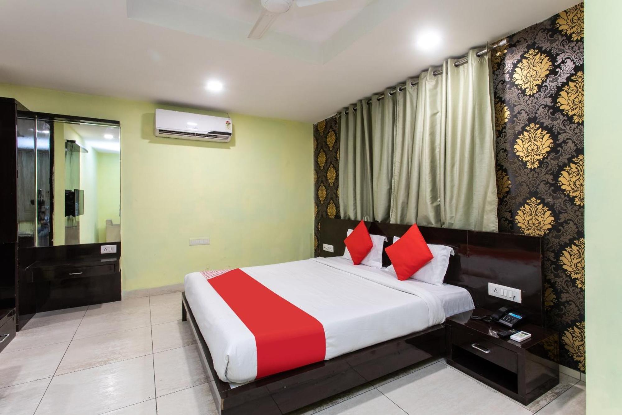 Capital O Swan Paradise Indore Exteriör bild