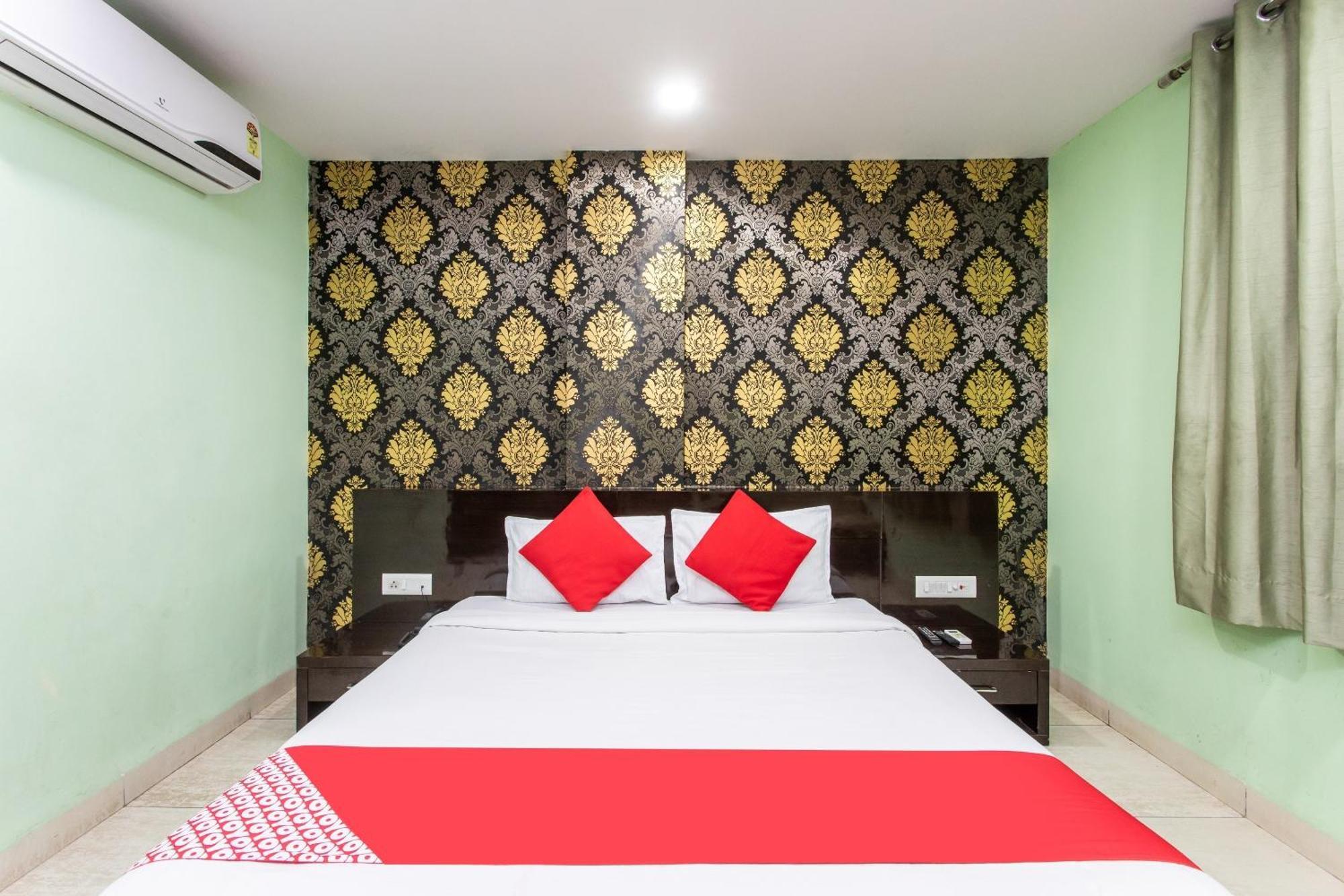 Capital O Swan Paradise Indore Exteriör bild