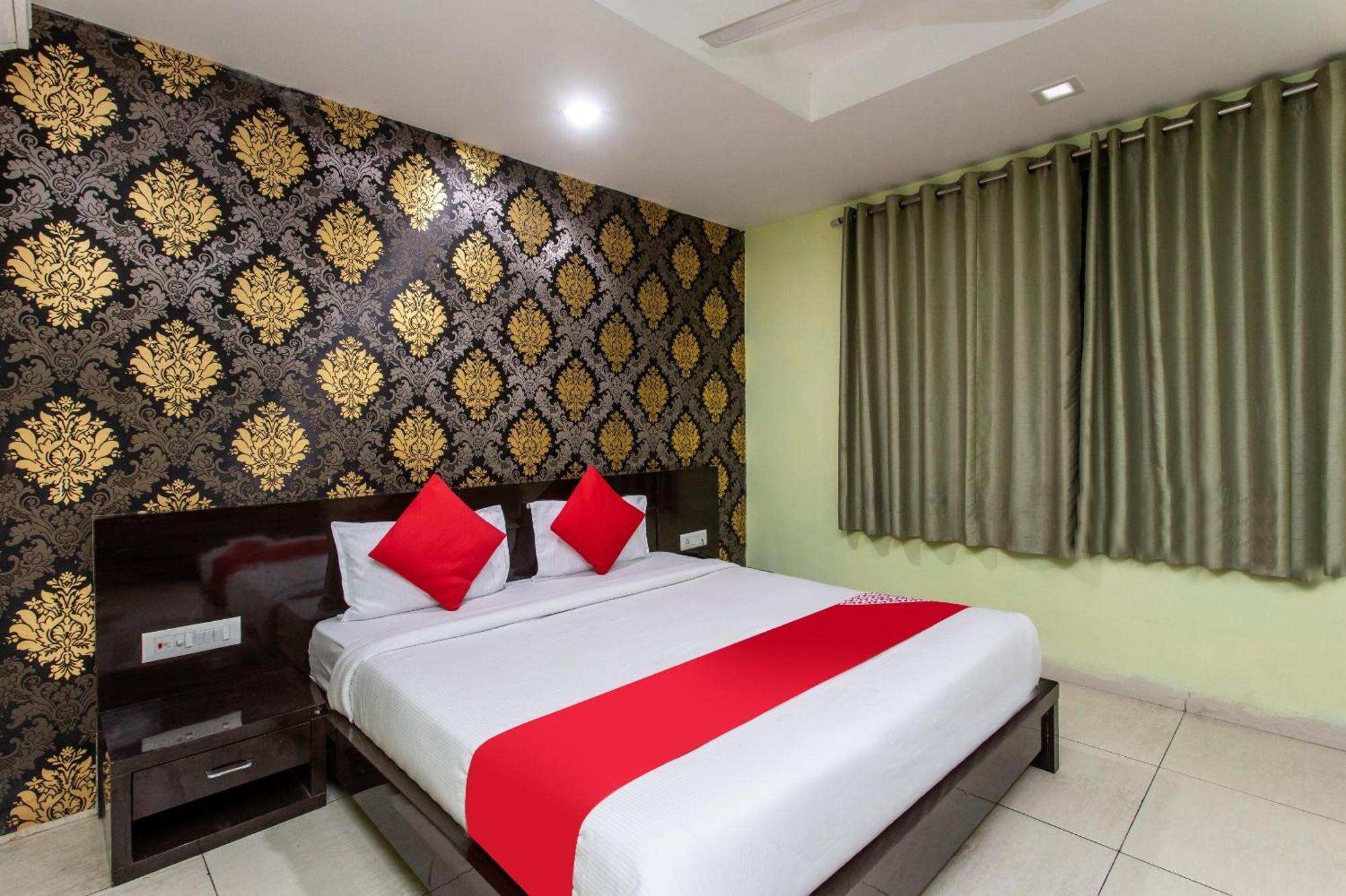 Capital O Swan Paradise Indore Exteriör bild
