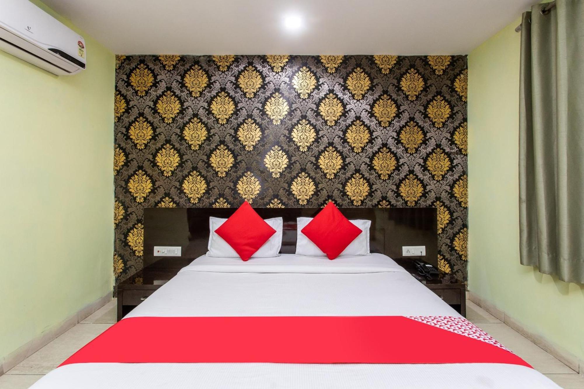 Capital O Swan Paradise Indore Exteriör bild