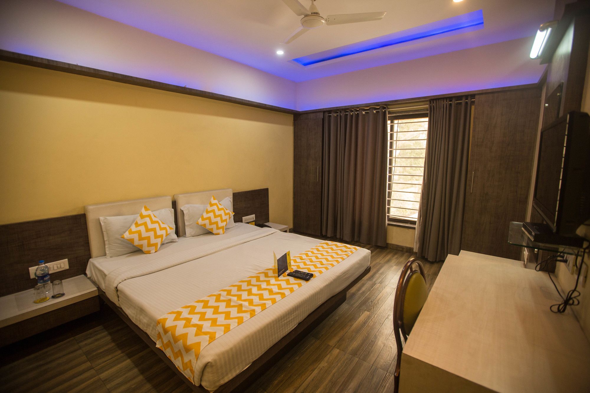Capital O Swan Paradise Indore Exteriör bild