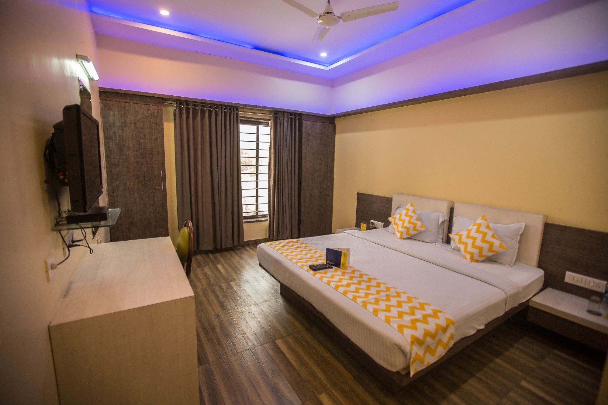 Capital O Swan Paradise Indore Exteriör bild
